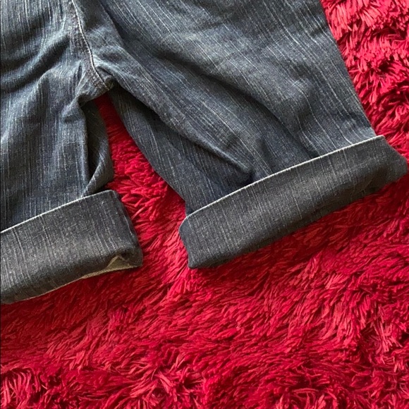 Tommy Hilfiger denim shorts - Picture 14 of 16